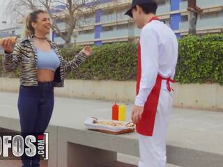 MOFOS - Jordi El Nino Polla Sells Hotdog On The Street But Shaynna young female Wants His Real Hotdog